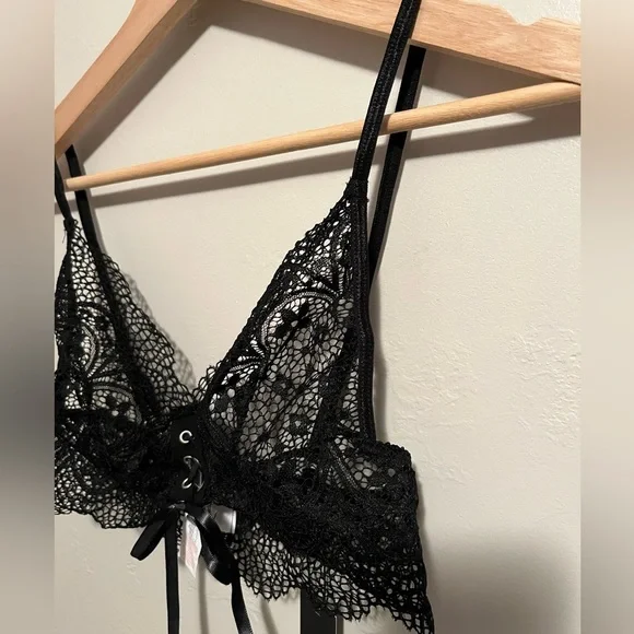 Nasty Gal Lace Up Detail Longline Bralette NWT - Picture 5 of 10